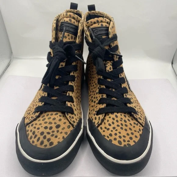 GBG Los Angeles Tan and Black Polka Dot Sneakers - Picture 2 of 10